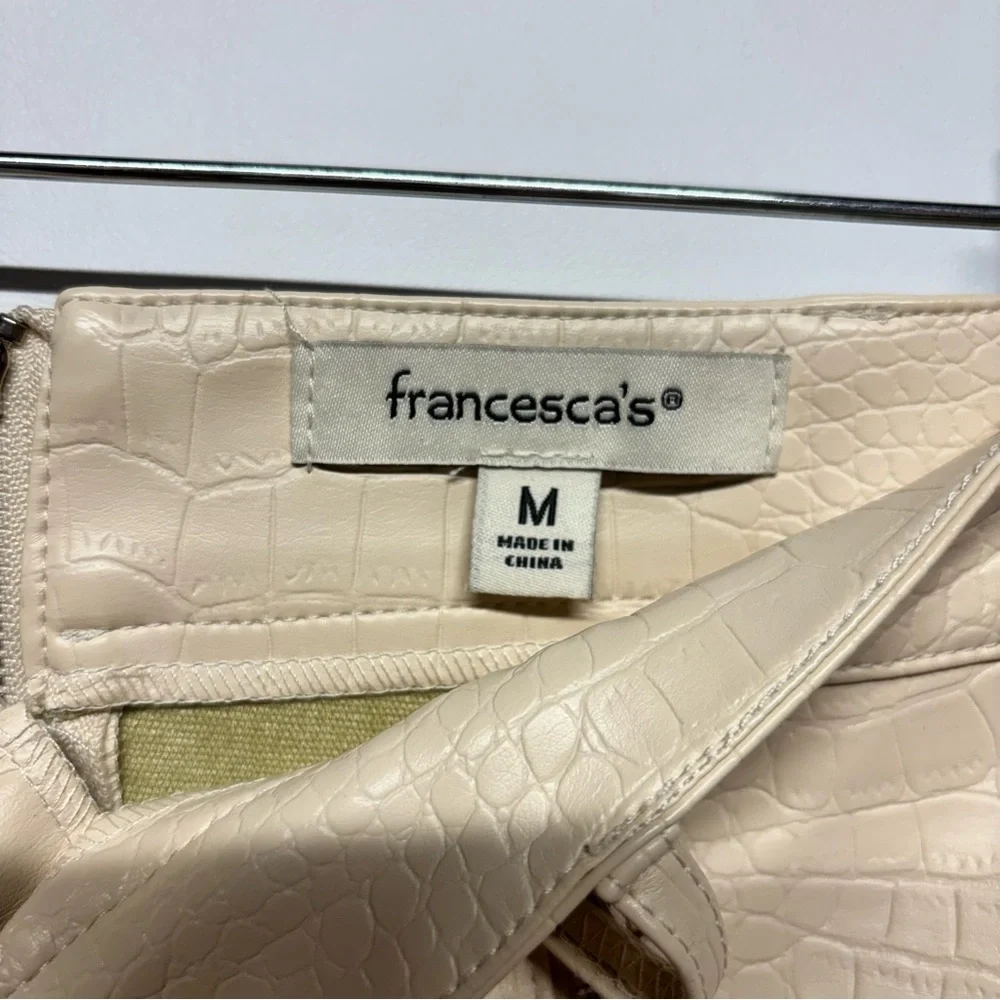 ✨Francesca's Collections Cream Mini Skirt Size M